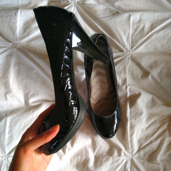 Black heels - Picture 1 of 5